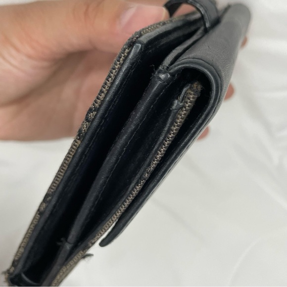 Gucci Jackie GG Canvas Compact Wallet - Picture 10 of 16